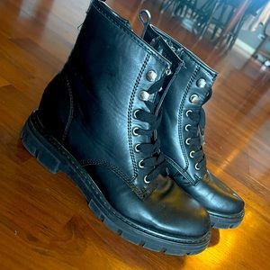 MADDEN Girl- GWINN style, size 8